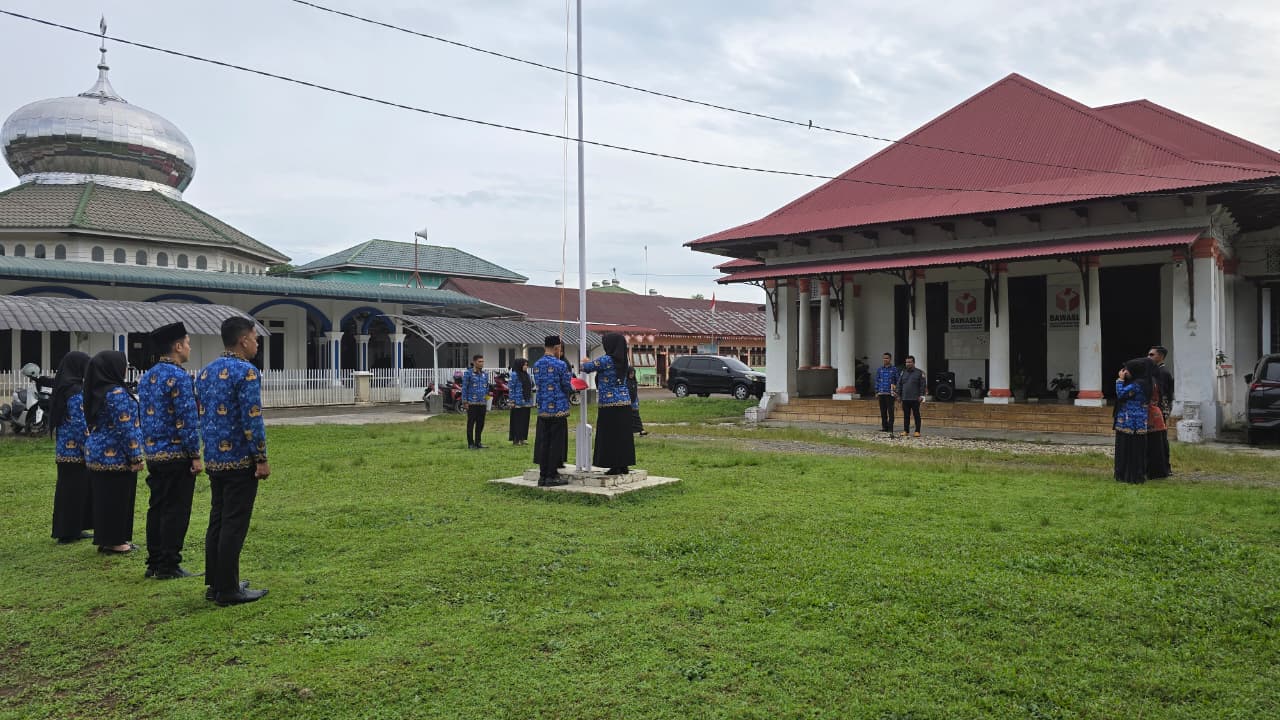 Upacara Peringatan Hari Pahlawan