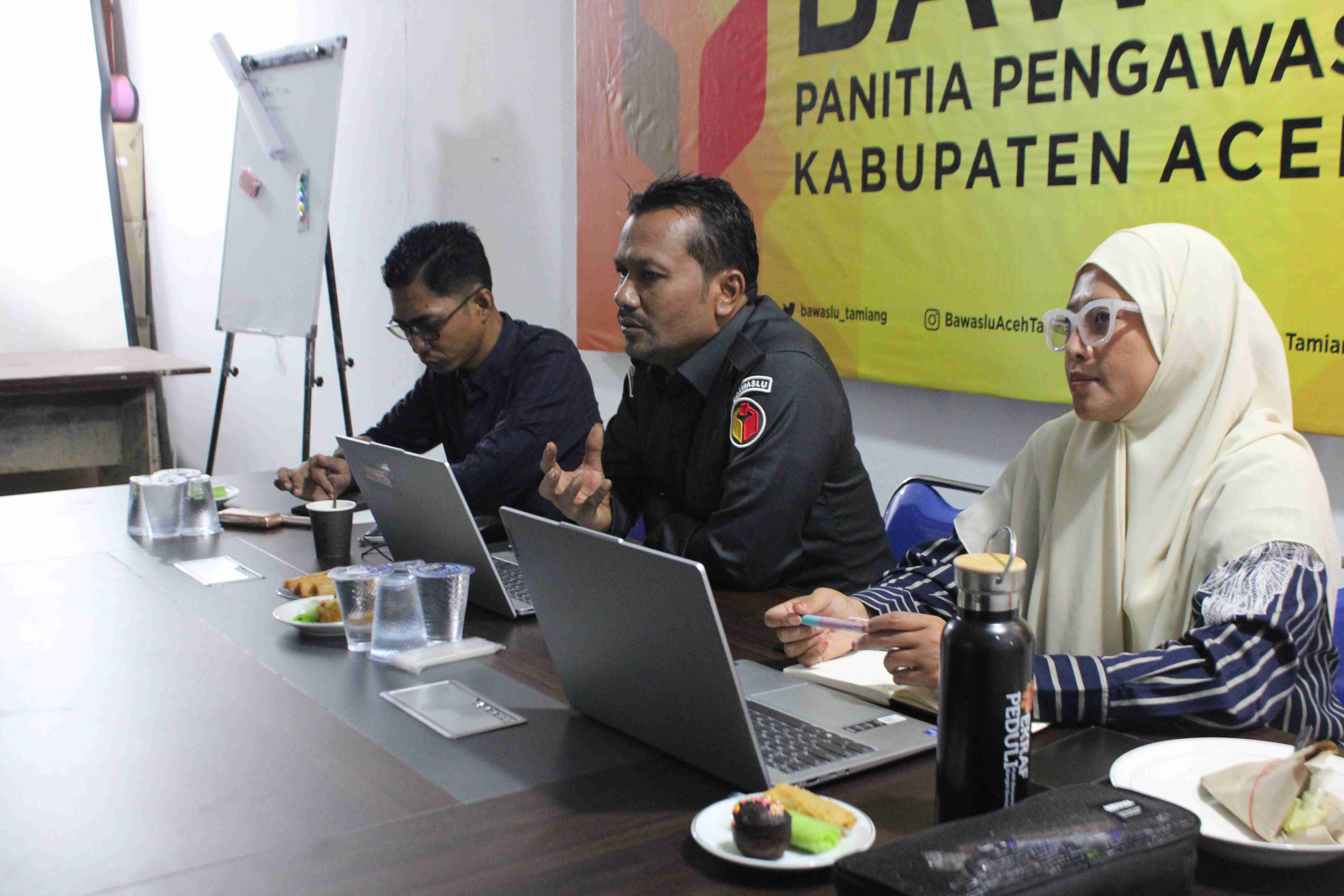 Rapat Fasilitasi Pembinaan dan Penguatan Lembaga