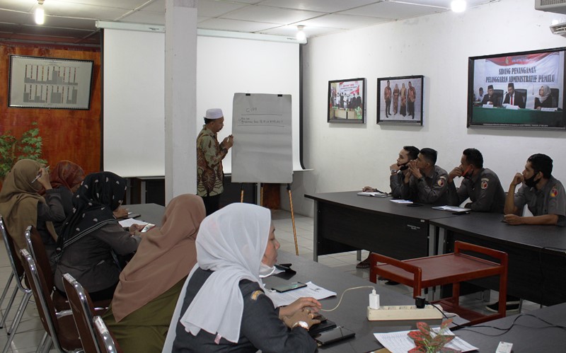 Sosialisasi Perbawaslu 1 dan 3 Untuk Meningkatkan Kinerja